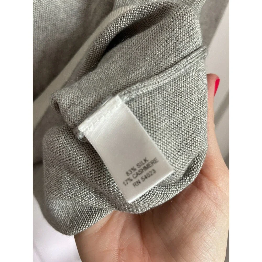 Banana Republic Gray Luxury Blend Silk-Cashmere Sweater  V-Neck M